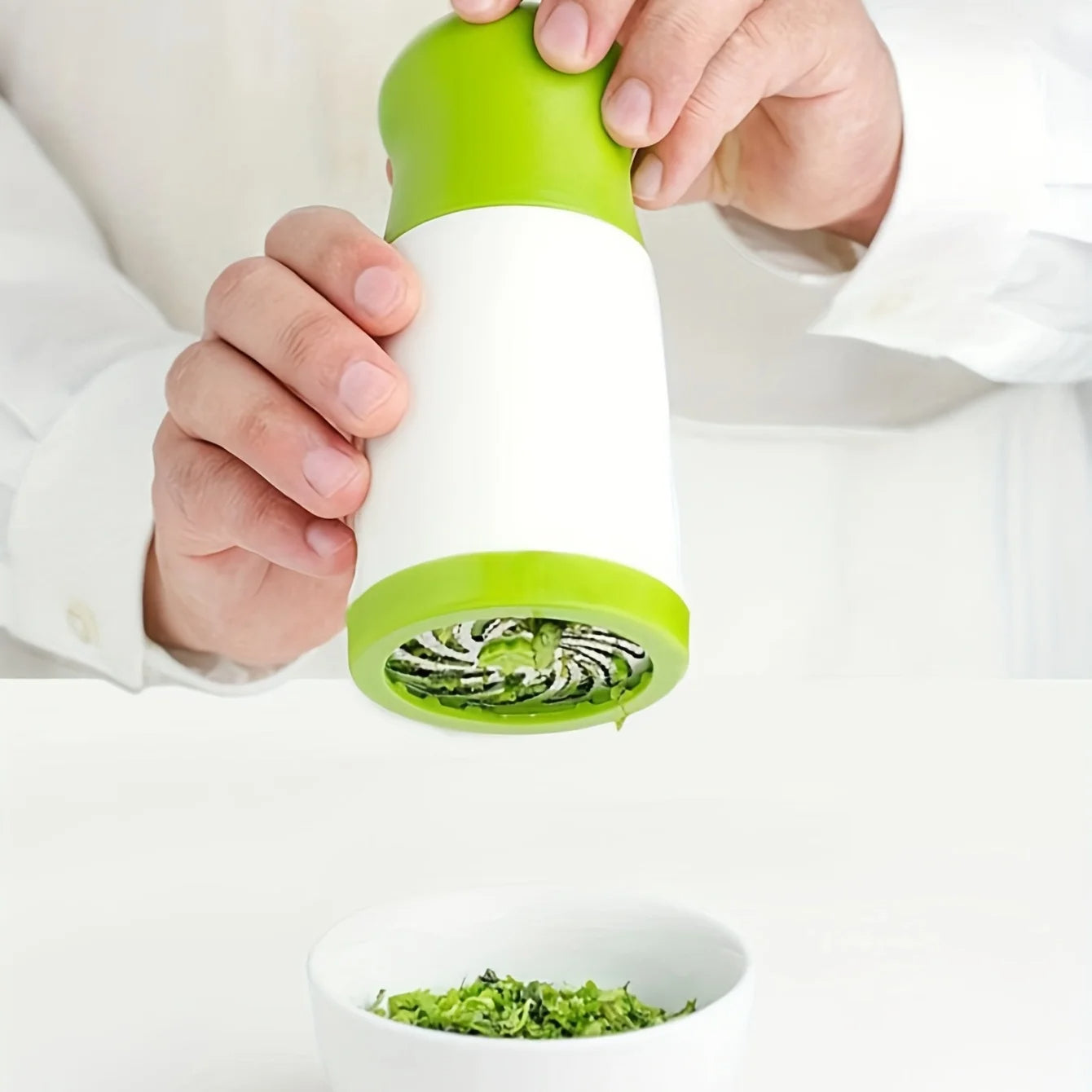 1pc Manual Herb Grinder, Kitchen Tool Gadget