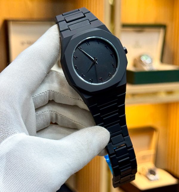 Full Black Aura Quartz Watch – Lightweight Design, With Stainless Steel